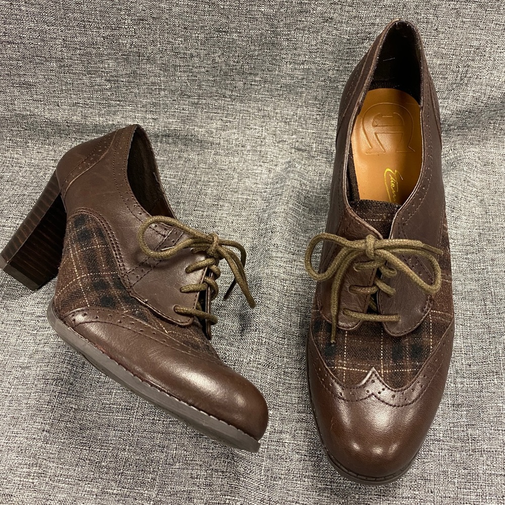 Etienne Aigner Quest oxford wing-tipped heels womens shoes size 7 brown leather